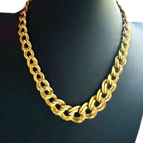 MONET Vintage Gold Plated Chain Link Necklace 16”-18” EUC - Picture 1 of 7